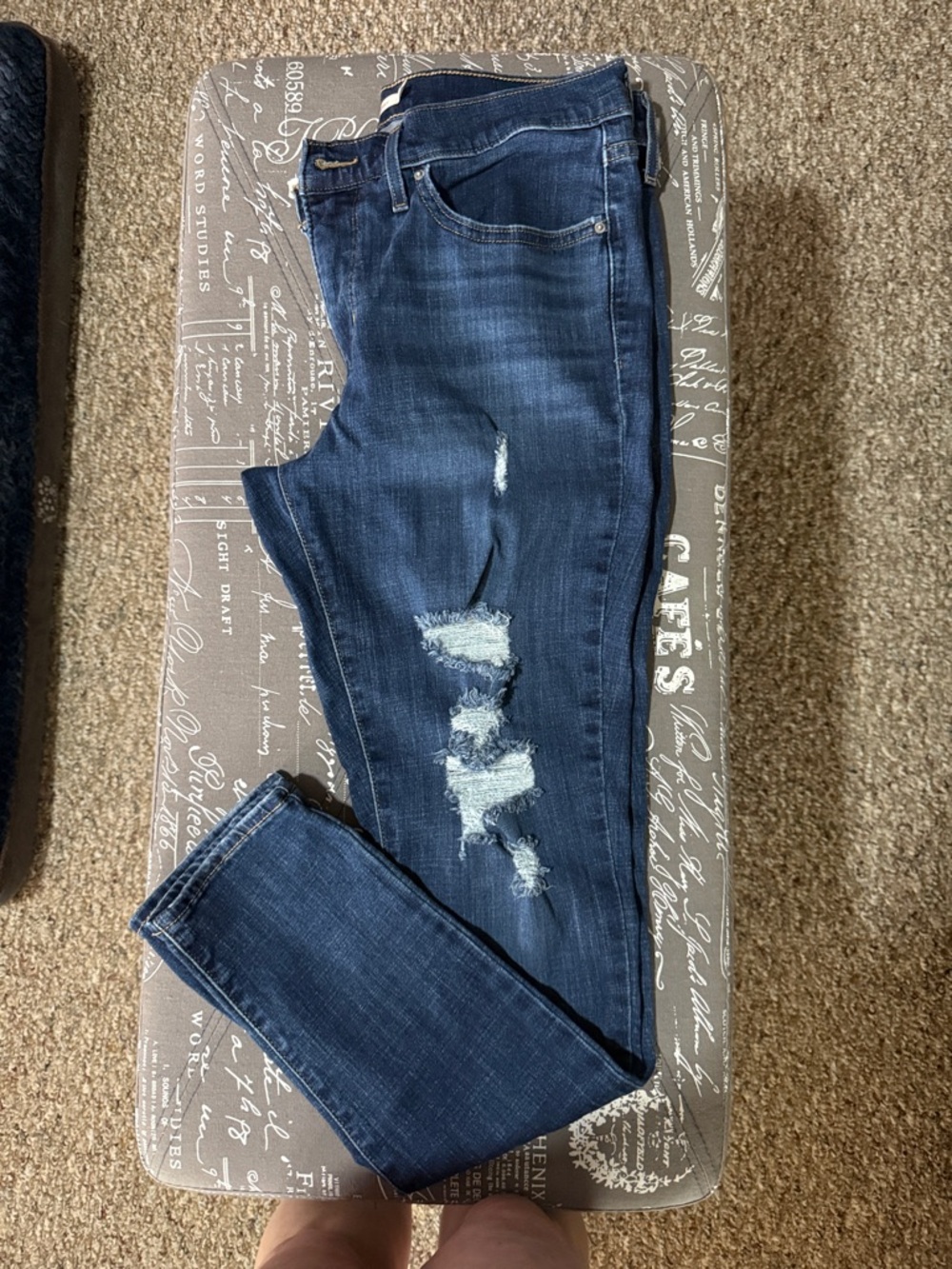 Levi’s destructed women’s skinny jeans